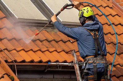 Démoussage et hydrofuge de toiture à Locmalo